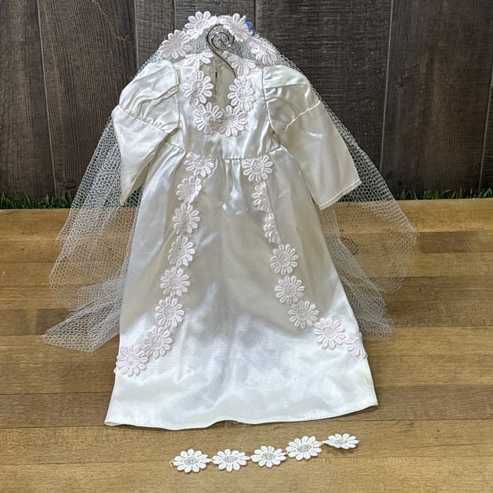 Vintage 60s 70s Barbie Francie Maddy Mod Wedding Dress Veil Daisy Lace 11.5"